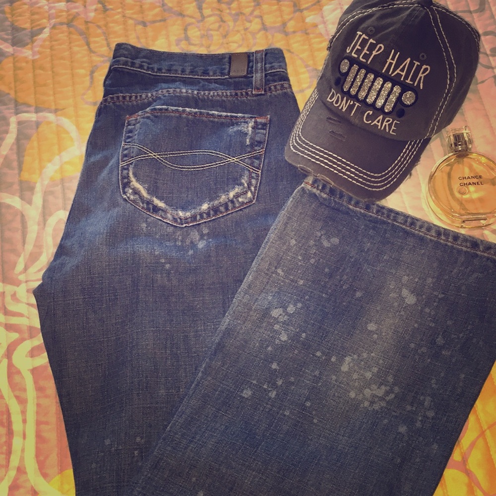 12 L A&F vintage flare jeans! 💜